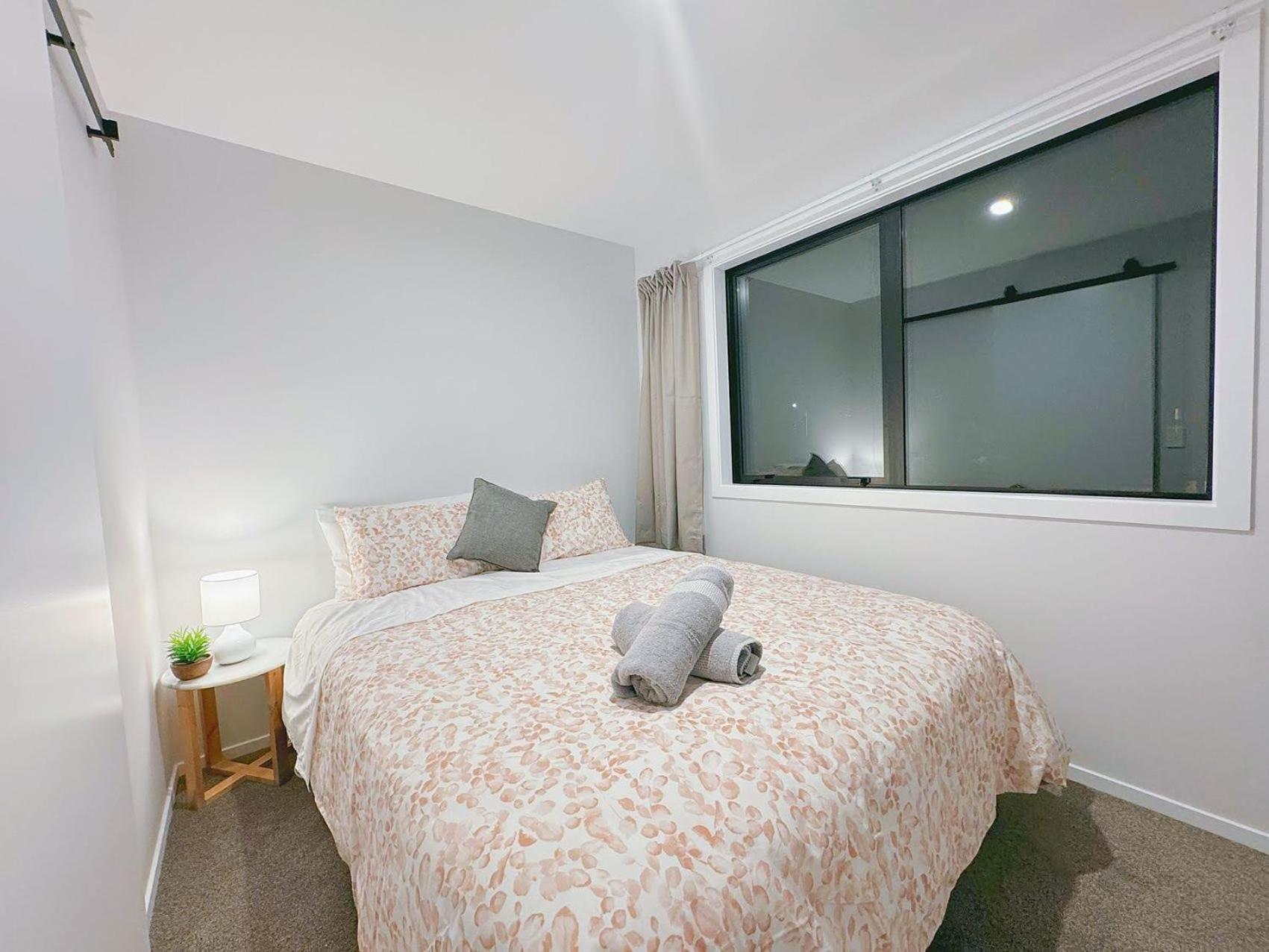 Modern & Stylish 3 Bedroom At Lowerhutt Лоуер-Гатт Екстер'єр фото