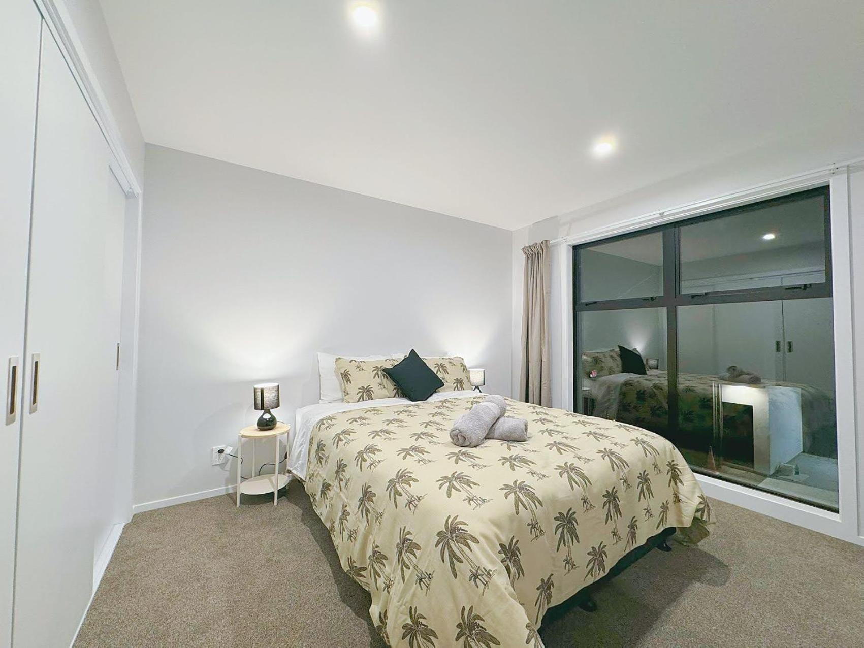 Modern & Stylish 3 Bedroom At Lowerhutt Лоуер-Гатт Екстер'єр фото