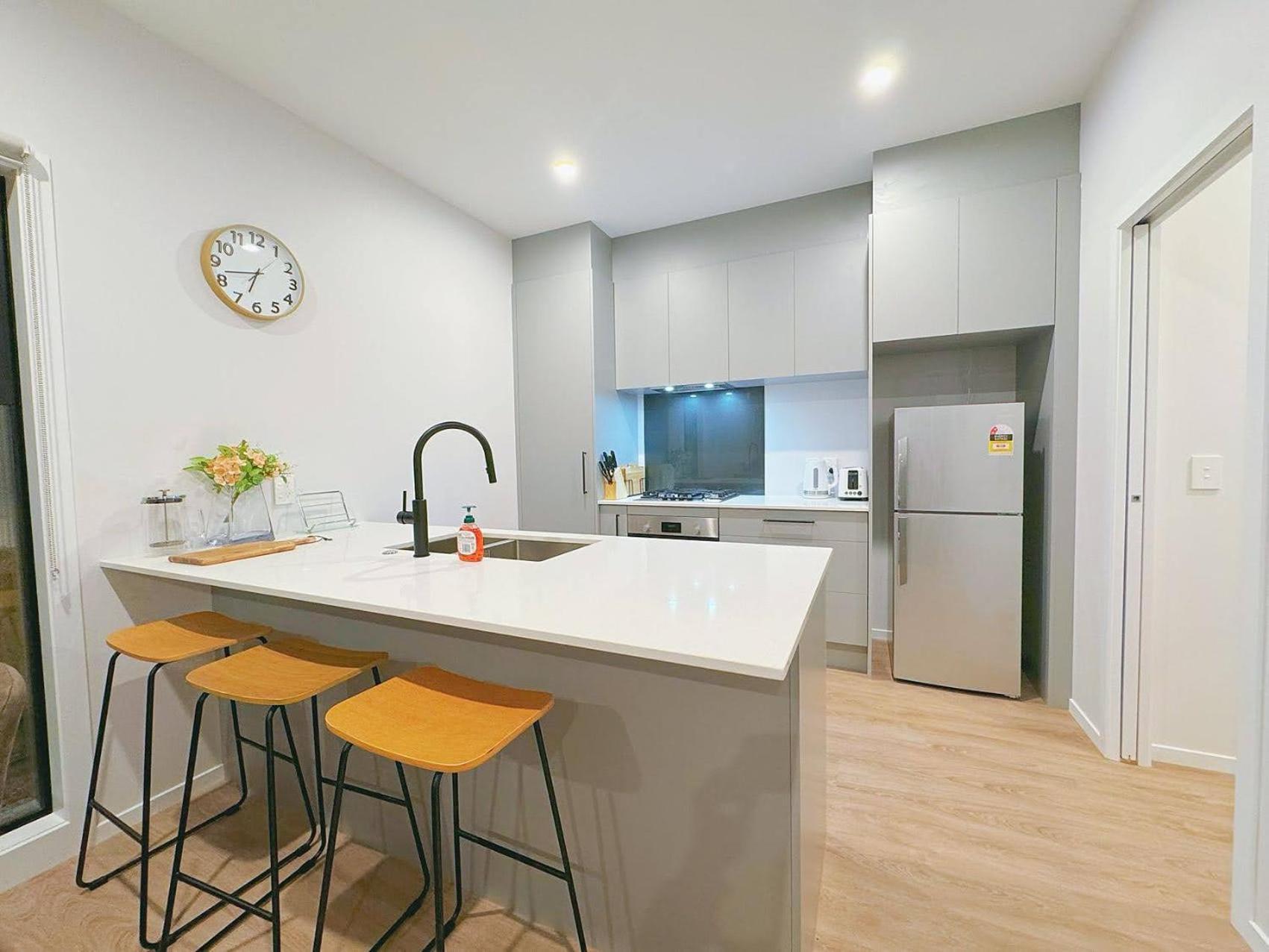 Modern & Stylish 3 Bedroom At Lowerhutt Лоуер-Гатт Екстер'єр фото